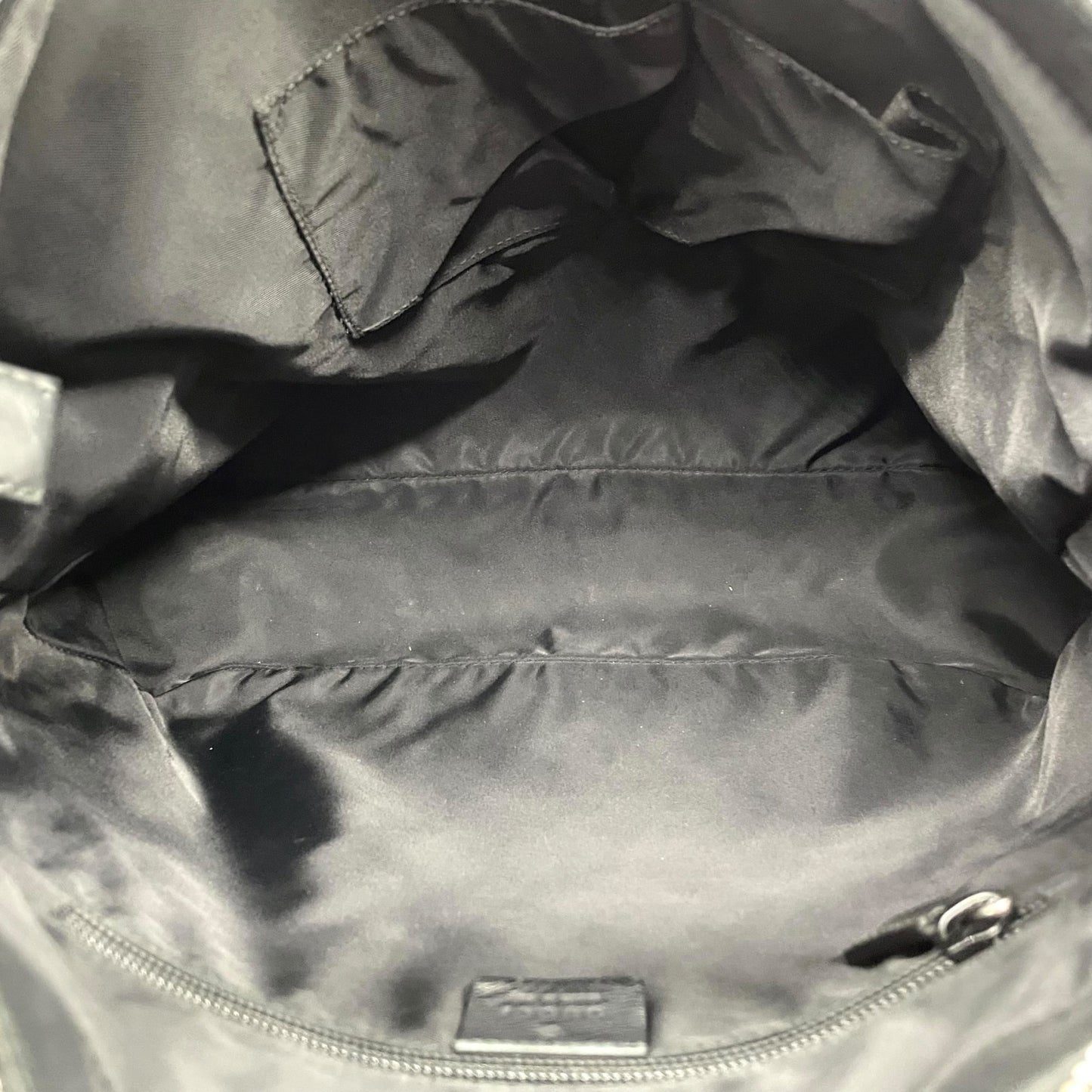 美品 GUCCI グッチ グッチシマ シェリー ロゴ型押し ショルダーバッグ メッセンジャーバッグ レザー 黒 ブラック シルバー金具 322080 斜め掛け可 メンズ レディース E