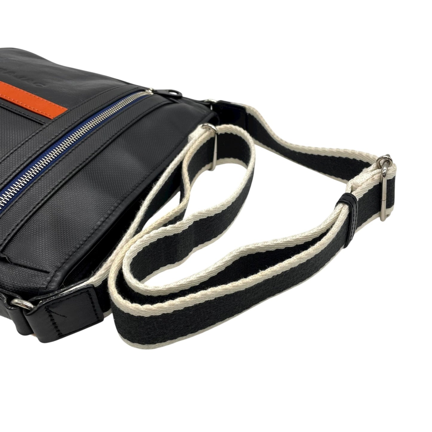 美品 カステルバジャック CASTELBAJAC ショルダーバッグ クロスボディ ロゴ刺繍 レザー ナイロン 黒 ブラック C11