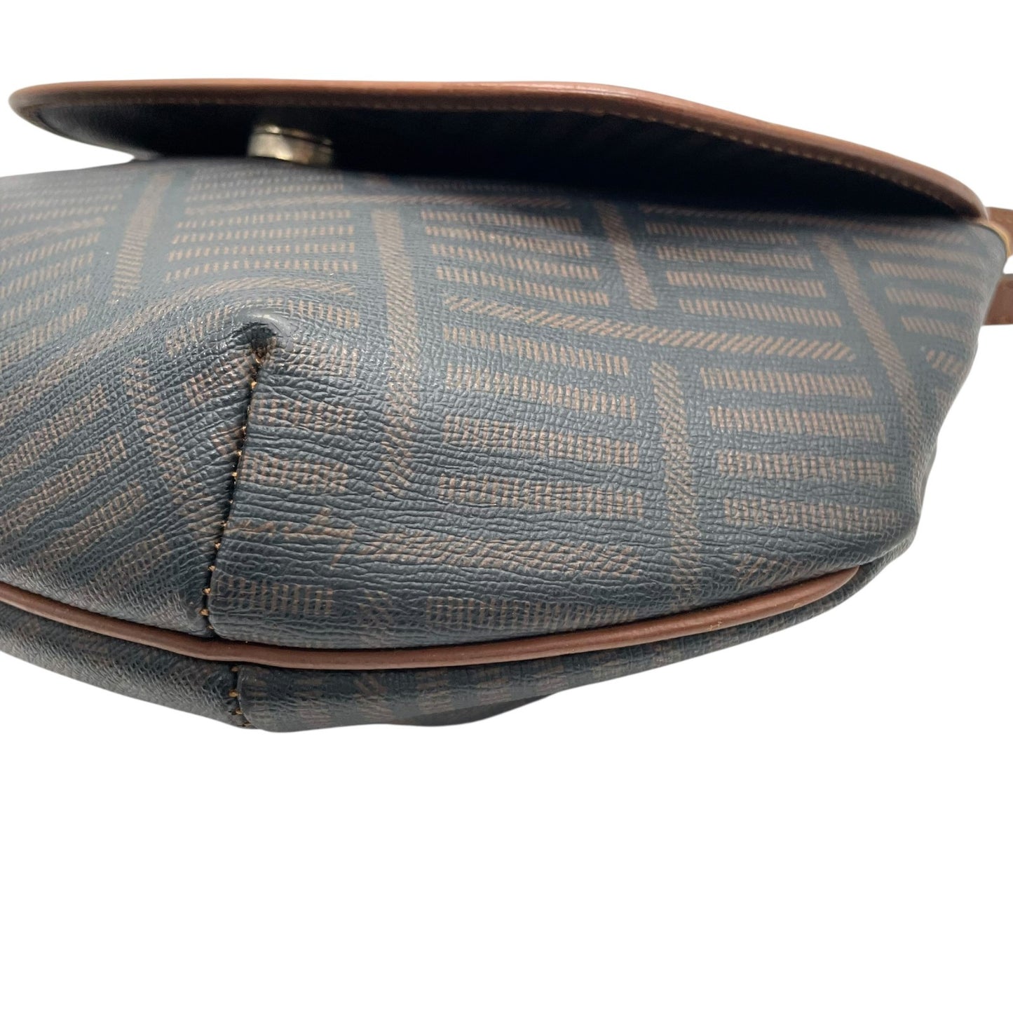 ジバンシィ GIVENCHY ジバンシー ショルダーバッグ モノグラム柄 フラップ ブラウン 茶色 ブラック 黒 ロゴプレート ヴィンテージ A3