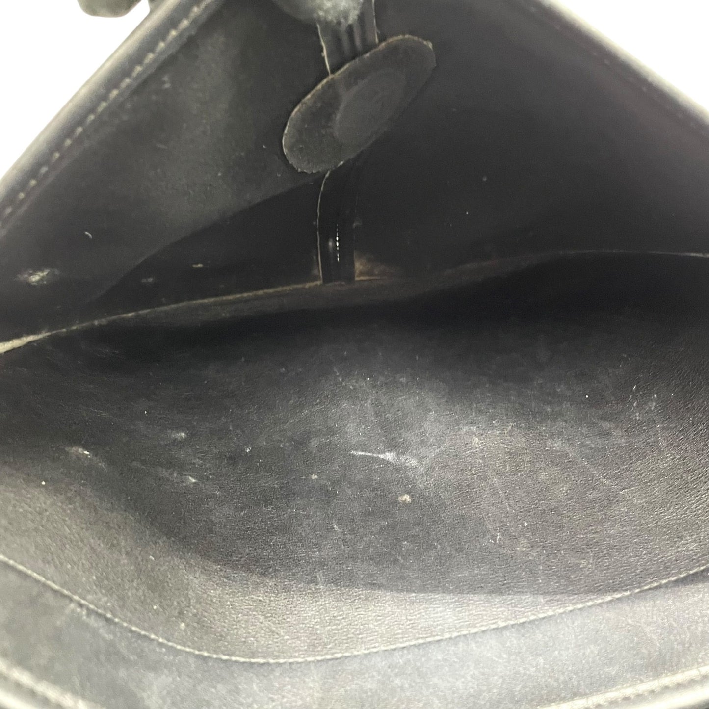 オールドコーチ COACH ショルダーバッグ メッセンジャーバッグ 黒 ブラック レザー ゴールド金具 ロゴチャーム付き フラップ開閉 ヴィンテージ メンズ レディース E2