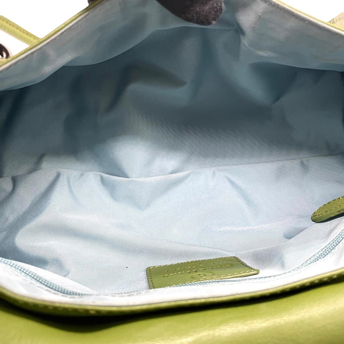 コールハーン COLE HAAN ハンドバッグ ロングハンドル レザー グリーン 緑 若草色 シルバー金具 バゲット型 スリムデザイン T3