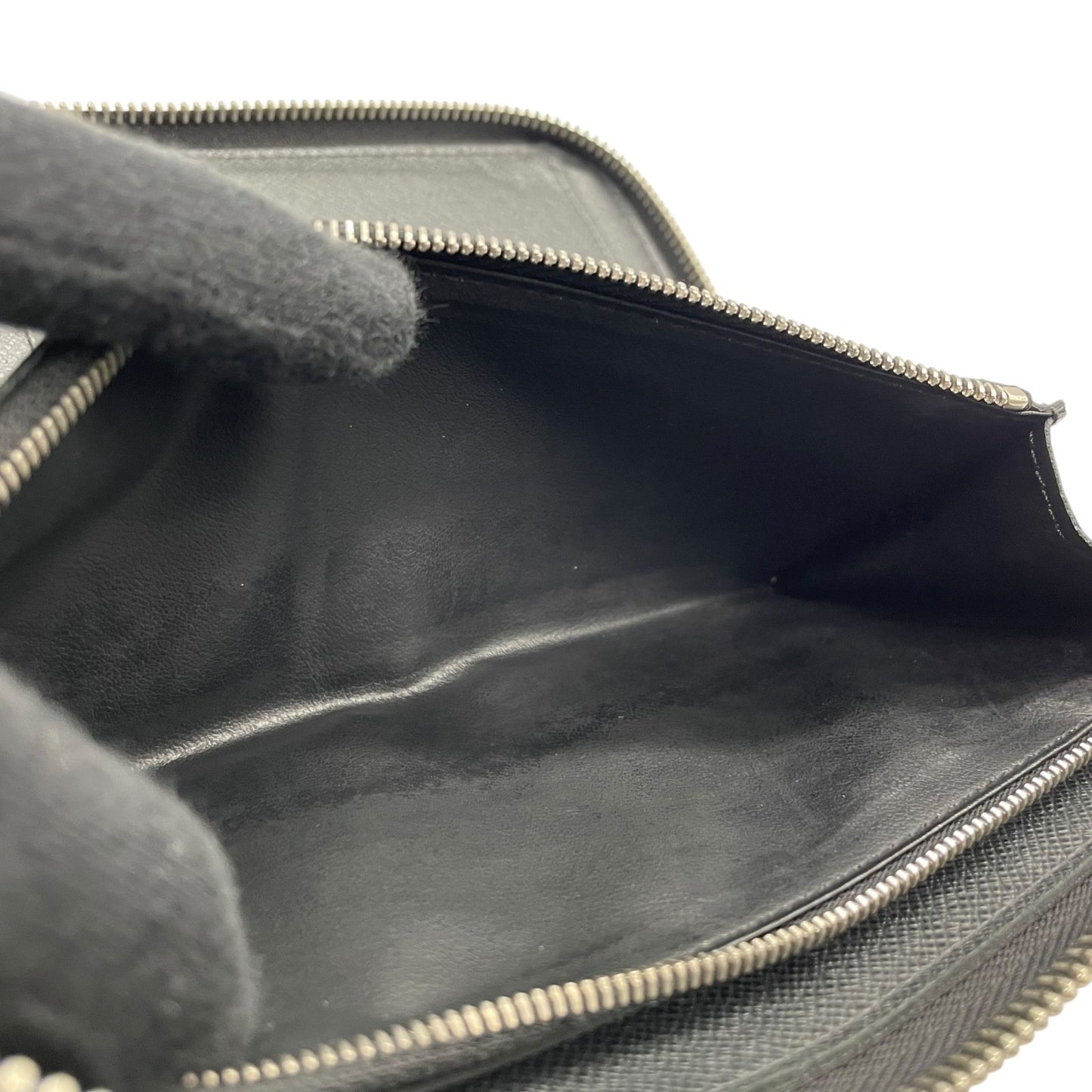 ルイ・ヴィトン Louis Vuitton タイガ ジッピーウォレット ヴェルティカル M32822 長財布 ノワール ブラック レザー ラウンドファスナー シルバー金具 メンズ W6