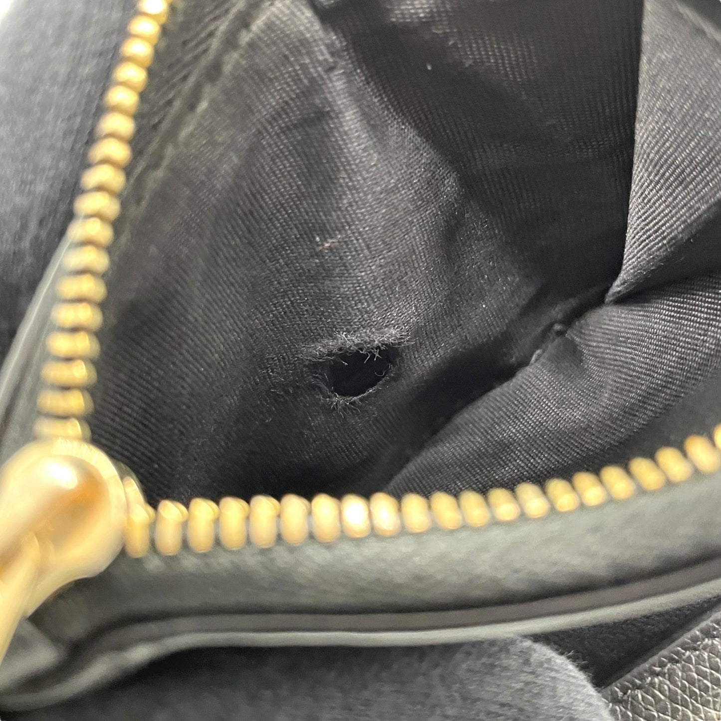 【美品】Christian Dior クリスチャンディオール モンテーニュ ロータス 三つ折り財布 コンパクトウォレット ブラック レザー CDロゴ ゴールド金具 レディース W3