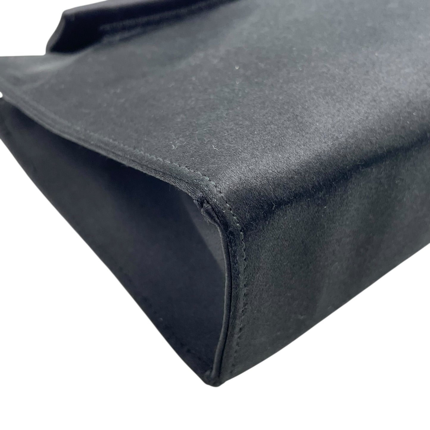 【未使用級】PRADA プラダ ポーチ アクセサリーポーチ ミニクラッチ ナイロン ブラック 三角ロゴ トライアングルロゴ ギャランティカード付き レディース C3