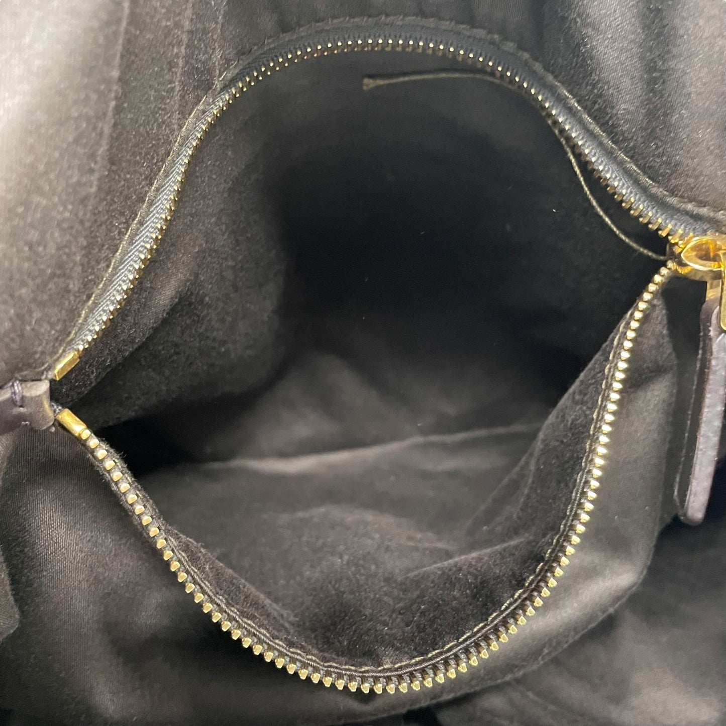 【美品】miumiu ミュウミュウ 2WAY トートバッグ ハンドバッグ ショルダーバッグ ギャザー プリーツ レザー スタッズ ダークブラウン ゴールド金具 斜め掛け可 レディース C