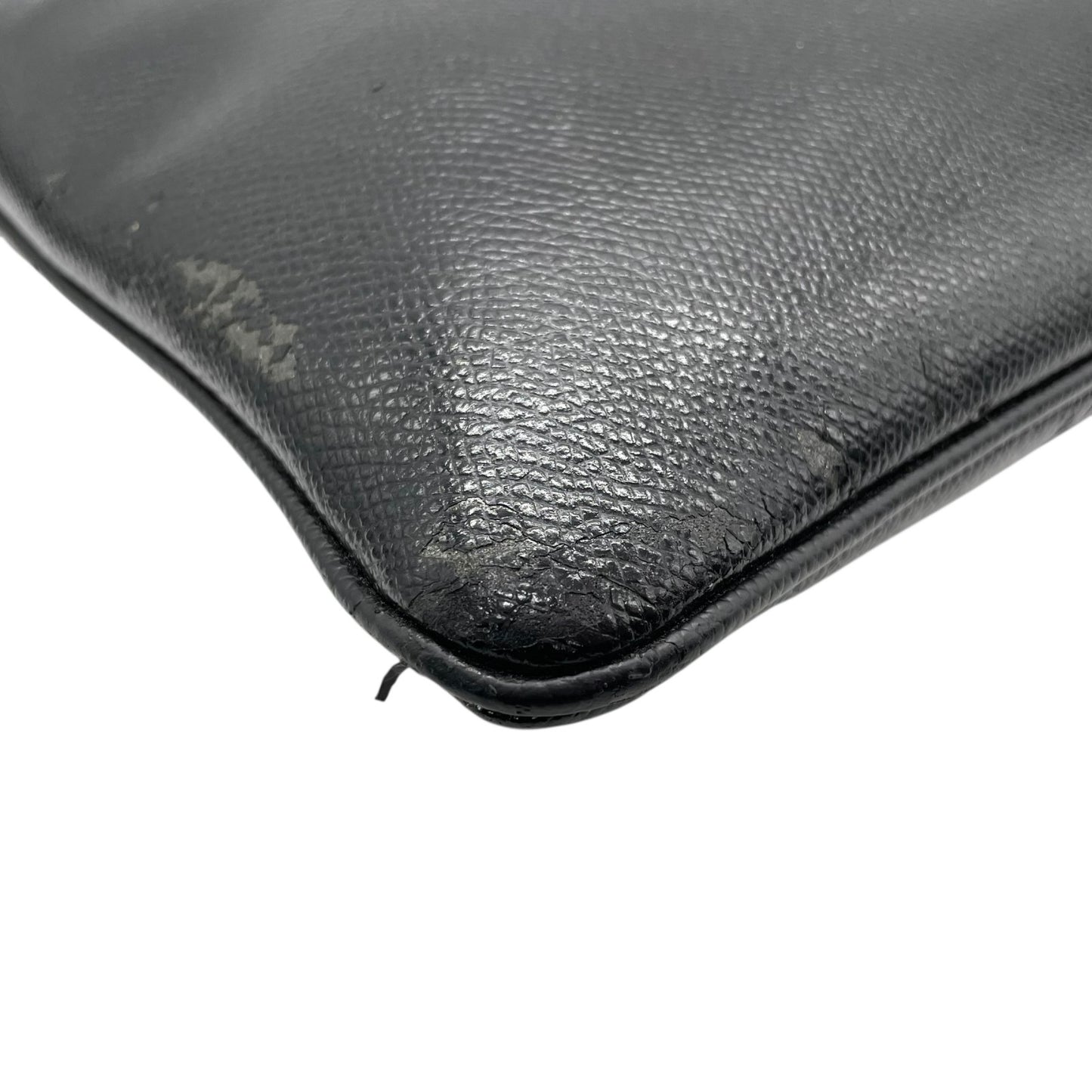 フェラガモ Salvatore Ferragamo ショルダーバッグ サコッシュ 黒 ブラック レザー シルバー金具 ロゴストラップ 斜め掛け可 メンズ K6