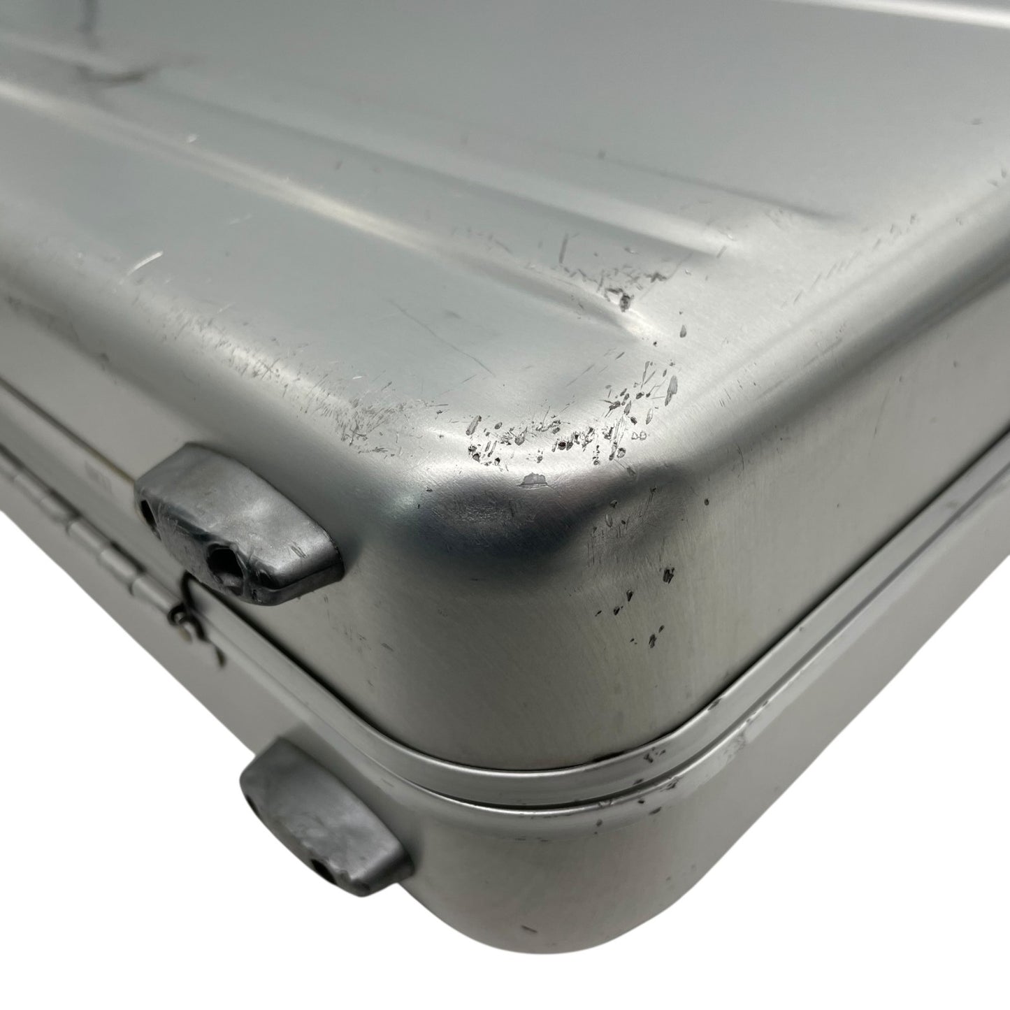 ZERO HALLIBURTON ゼロハリバートン アルミ アタッシュケース シルバー ビジネス ケース ハードケース 金属製 企業用 モダンデザイン 29×42×10cm C