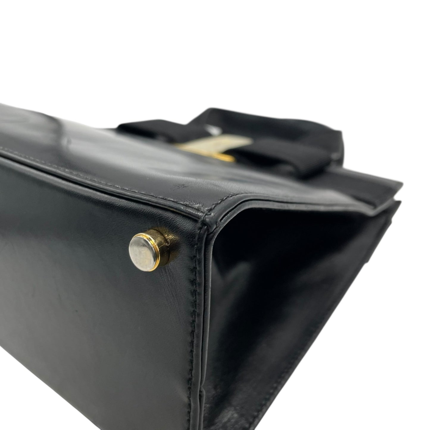 美品 サルヴァトーレ フェラガモ ハンドバッグ フォーマルバッグ ヴァラリボン 黒 ゴールド金具 自立 ブラック レザー 本革 ヴィンテージ B