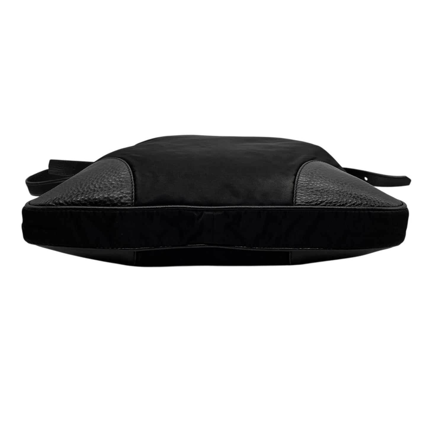 PRADA プラダ ショルダーバッグ ナイロン レザー 黒 ブラック NERO 三角プレートロゴ トライアングルロゴ シルバー金具 斜め掛け可 メンズ レディース K13