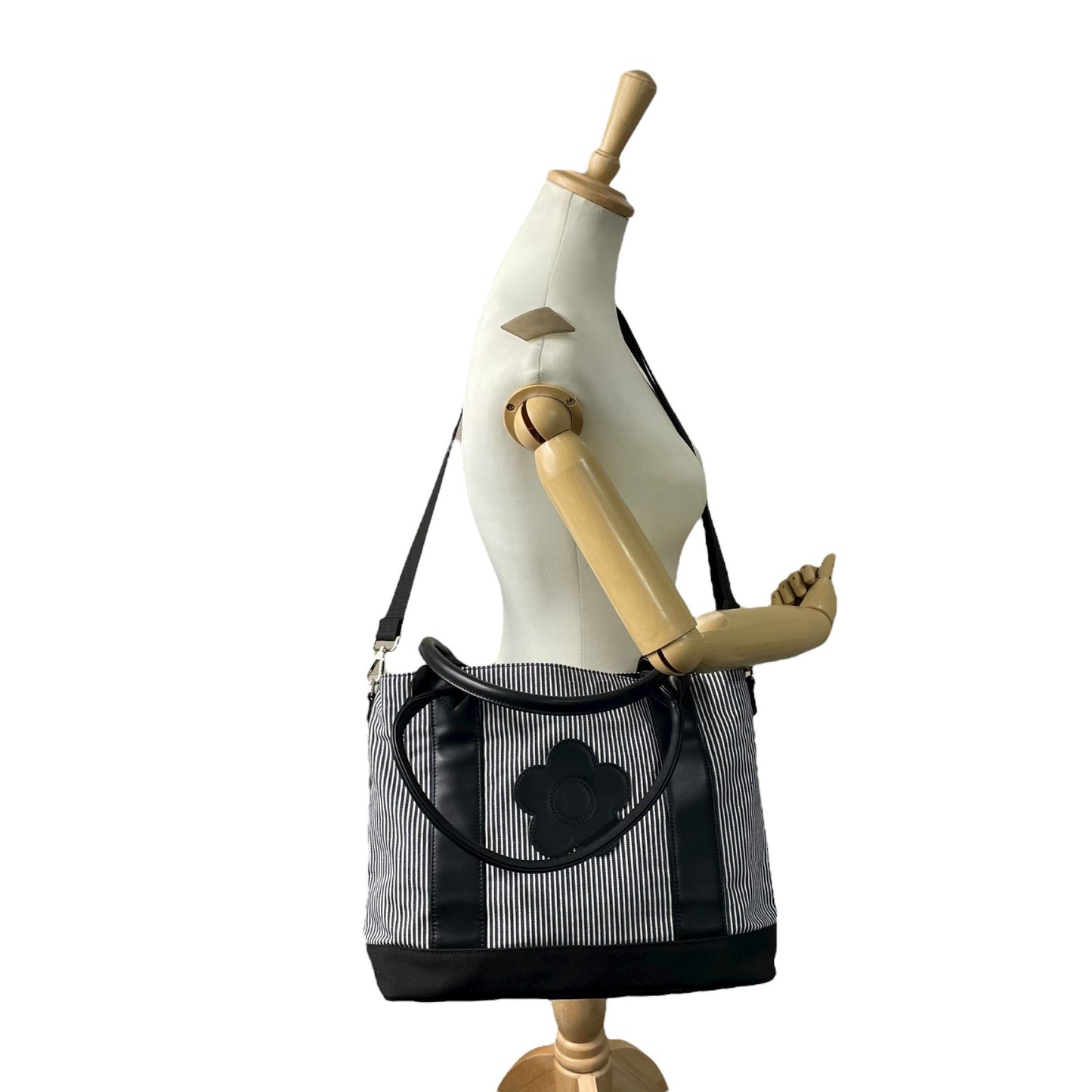 マリークヮント MARY QUANT トートバッグ ストライプ デイジー 花モチーフ ショルダー付き 2WAY 黒 ブラック ホワイト T3