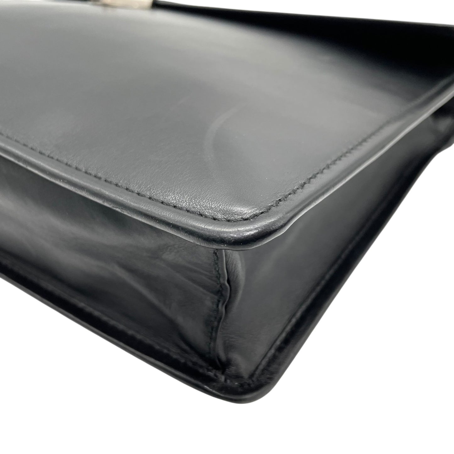 Salvatore Ferragamo サルヴァトーレフェラガモ 2WAY ビジネスバッグ ショルダーバッグ ブリーフケース ダレスバッグ 黒 ブラック レザー シルバー金具 フラップ開閉 斜め掛け可 A4収納可 メンズ E