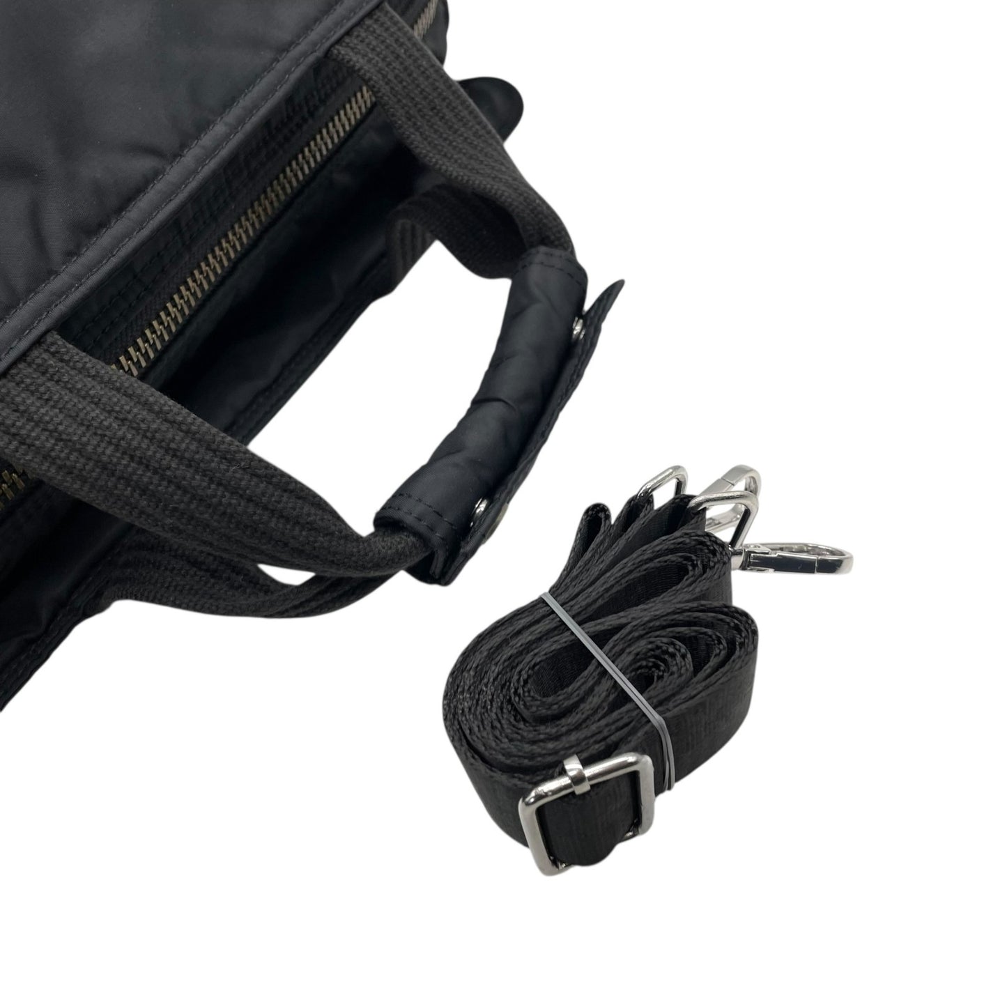 BURBERRY BLUE LABEL バーバリーブルーレーベル 2way ボストンバッグ ショルダーバッグ 斜め掛け可 黒 ブラック ナイロン シルバー金具 ロゴ メンズ レディース S2