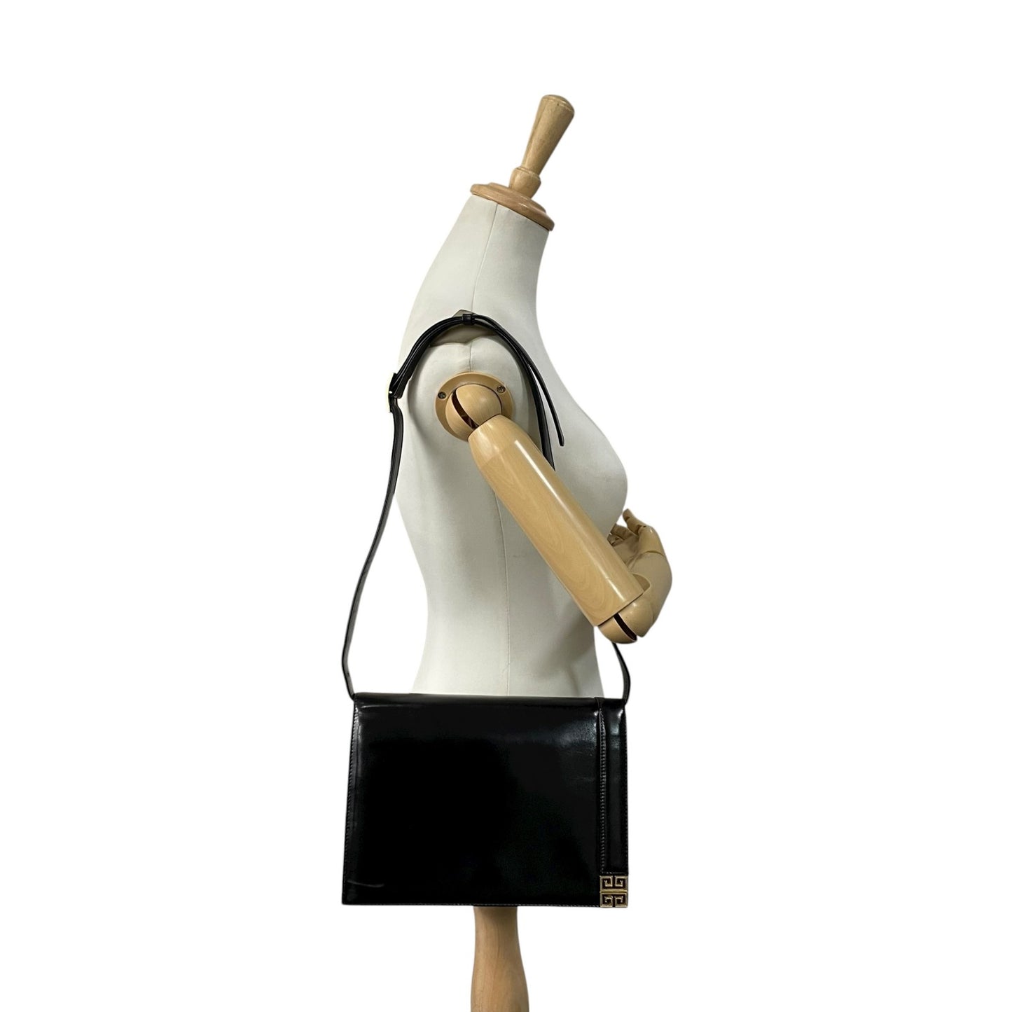 ジバンシィ GIVENCHY ジバンシー ショルダーバッグ レザー 黒 ブラック ゴールド金具 ロゴ ヴィンテージ C5