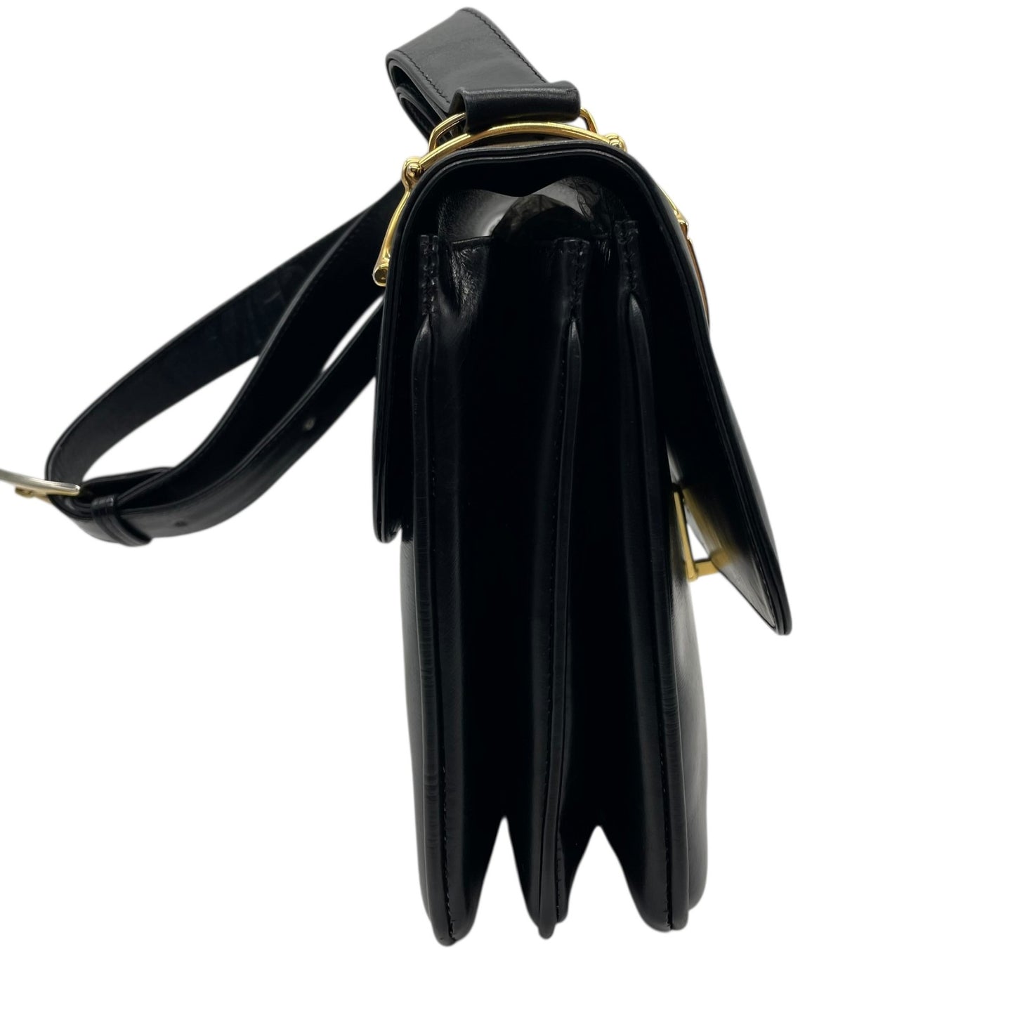 美品 CELINE セリーヌ ショルダーバッグ 黒 ブラック レザー 馬車金具 ゴールド金具 ホースキャリッジ サルキー ヴィンテージ レディース オールドセリーヌ 斜め掛け可 フラップ開閉 C1