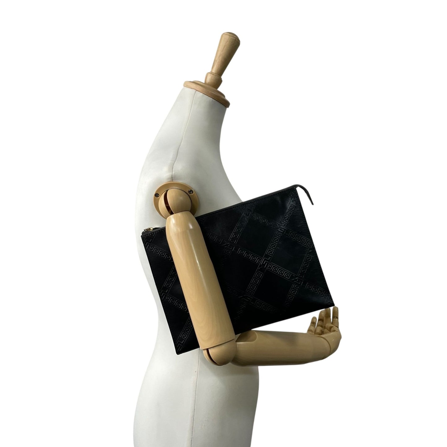 YVES SAINT LAURENT イヴサンローラン クラッチバッグ 黒 ブラック レザー ゴールド金具 ロゴ型押し ファスナー開閉 セカンドバッグ メンズ ヴィンテージ S97