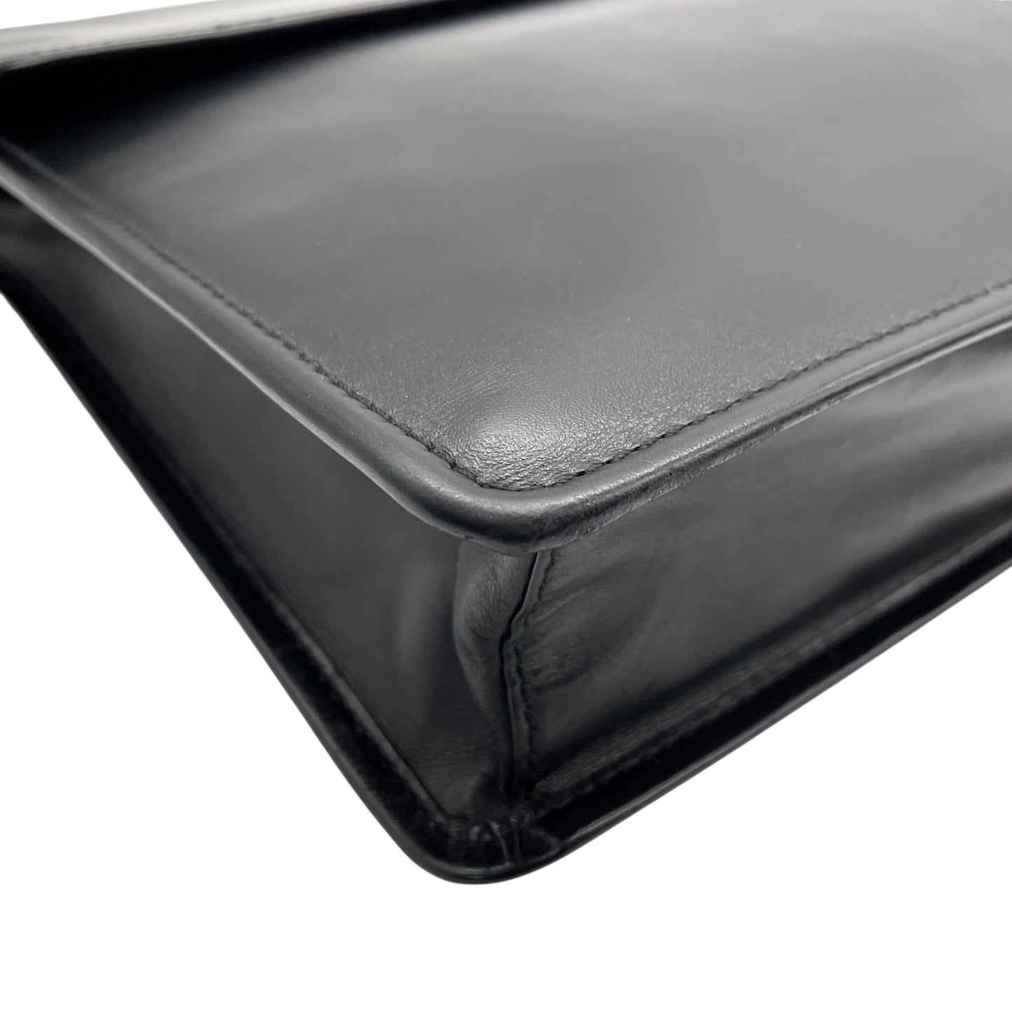 Salvatore Ferragamo サルヴァトーレフェラガモ 2WAY ビジネスバッグ ショルダーバッグ ブリーフケース ダレスバッグ 黒 ブラック レザー シルバー金具 フラップ開閉 斜め掛け可 A4収納可 メンズ E