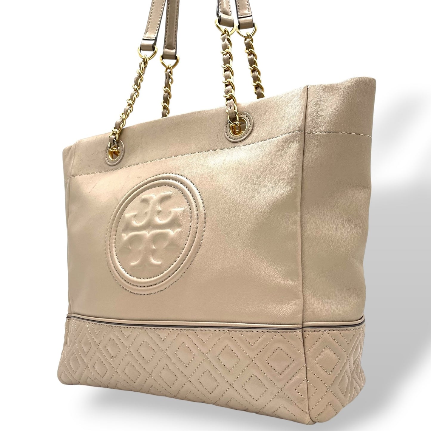 トリーバーチ TORY BURCH レザー トートバッグ チェーンショルダー ベージュ ロゴ エンボス 高級感 E10