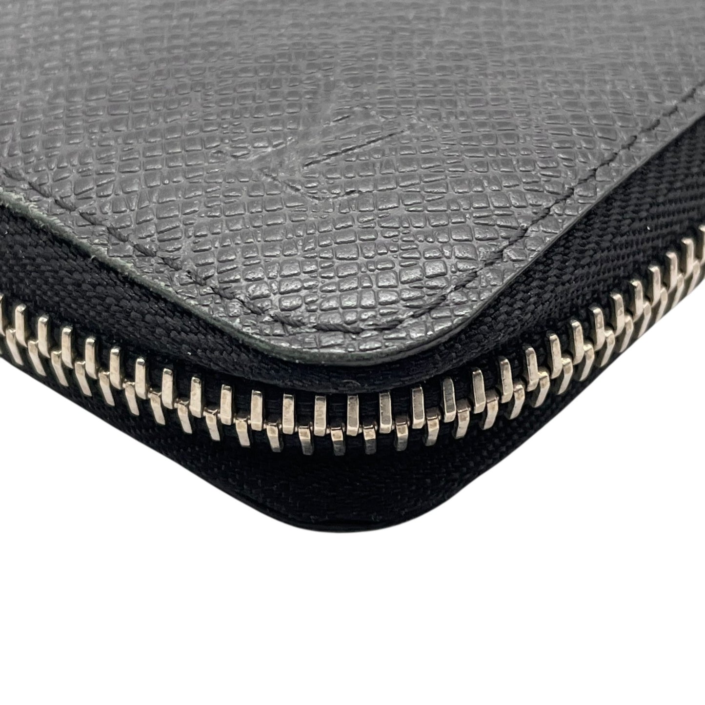 ルイ・ヴィトン Louis Vuitton タイガ ジッピーウォレット ヴェルティカル M32822 長財布 ノワール ブラック レザー ラウンドファスナー シルバー金具 メンズ W6