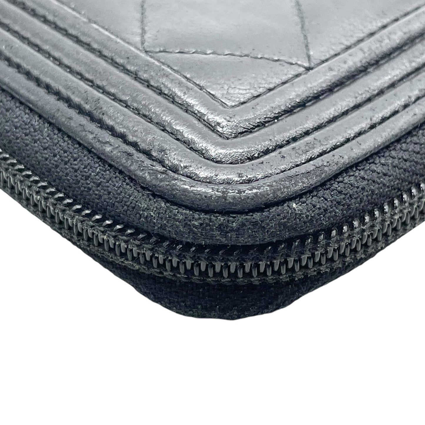美品 シャネル CHANEL ボーイシャネル ラウンドファスナー 長財布 ブラック 黒 レザー 金 ゴールド金具 キルティング ココマーク W6