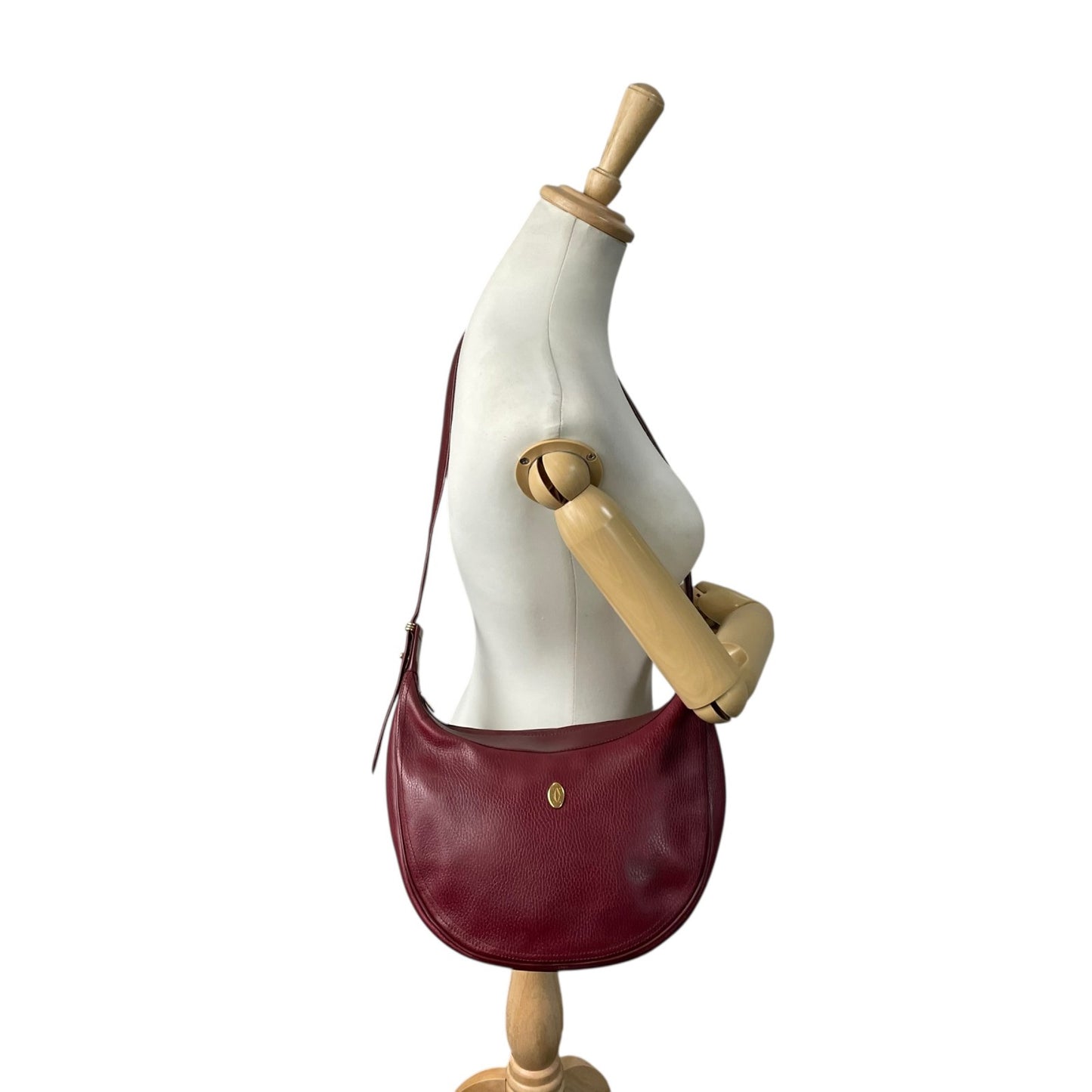 美品 カルティエ Cartier マストライン ショルダーバッグ ワンショルダー 赤 ボルドー ワインレッド レザー ゴールド金具 トリニティ 2Cモチーフ 肩掛け可 斜め掛け可 レディース B4