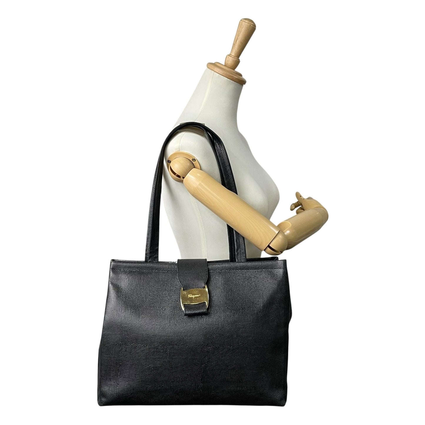 Salvatore Ferragamo フェラガモ ヴァラリボン トートバッグ ワンショルダー レザー トカゲ型押し 黒 ブラック ゴールド金具 肩掛け可 サルヴァトーレフェラガモ レディース E