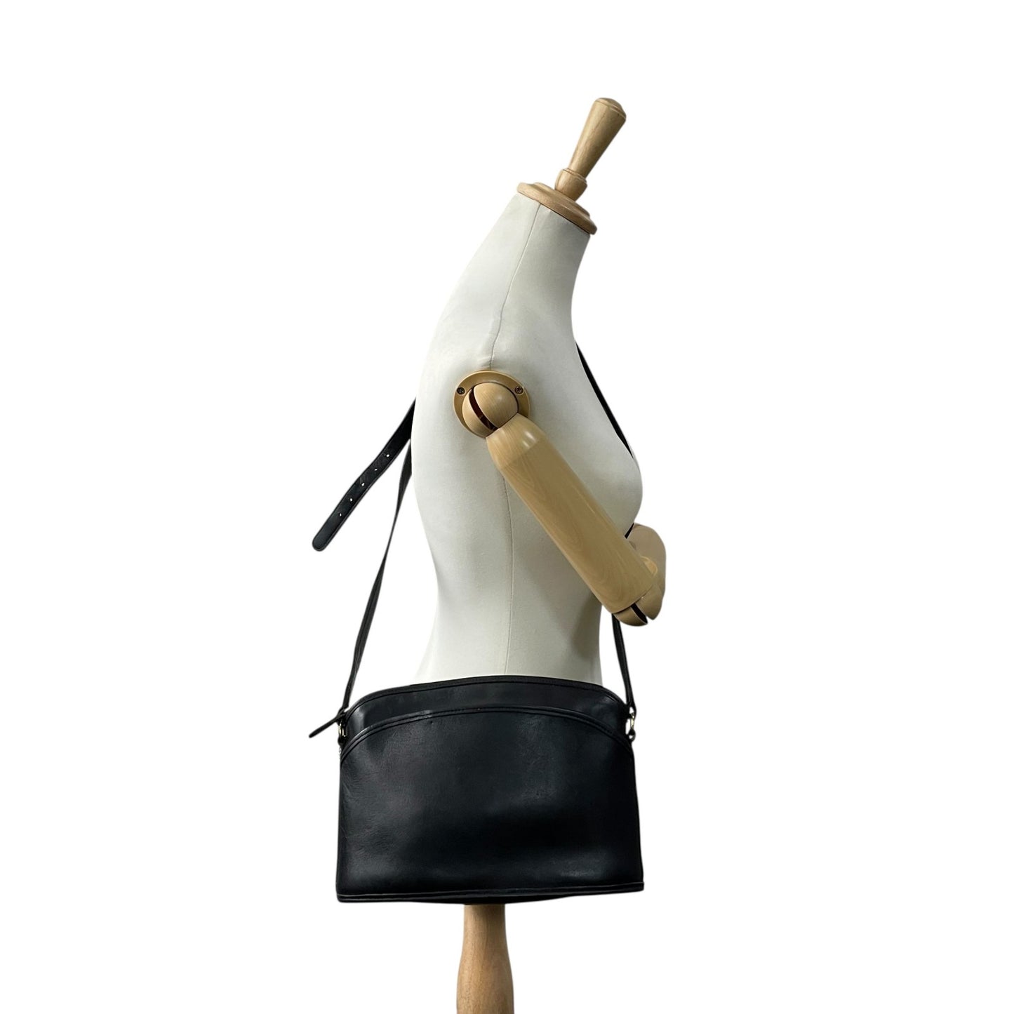 希少 COACH オールドコーチ ヴィンテージ ショルダーバッグ 黒 ブラック 本革 グラブタンレザー USA製 斜め掛け クロスボディ ゴールド金具 9976 レディース U10