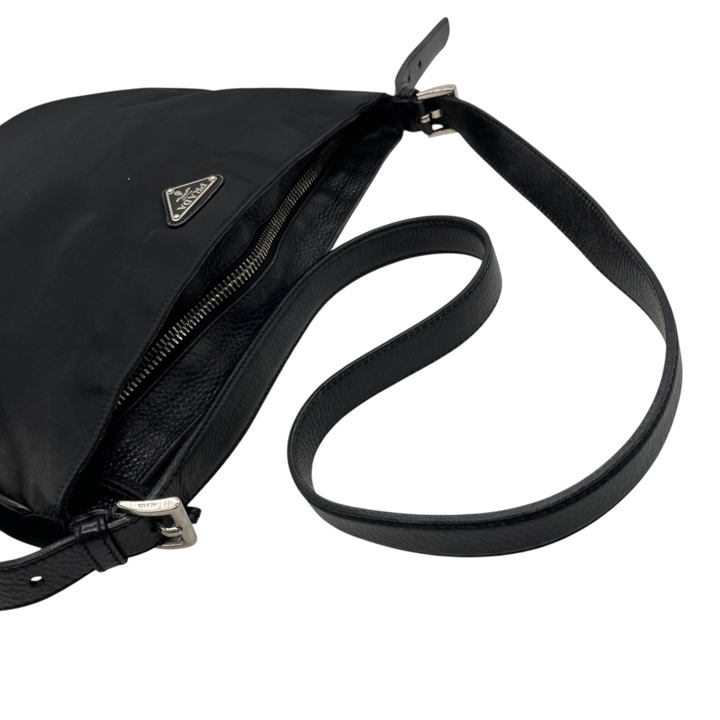 PRADA プラダ ショルダーバッグ ナイロン レザー 黒 ブラック NERO 三角プレートロゴ トライアングルロゴ シルバー金具 斜め掛け可 メンズ レディース K13