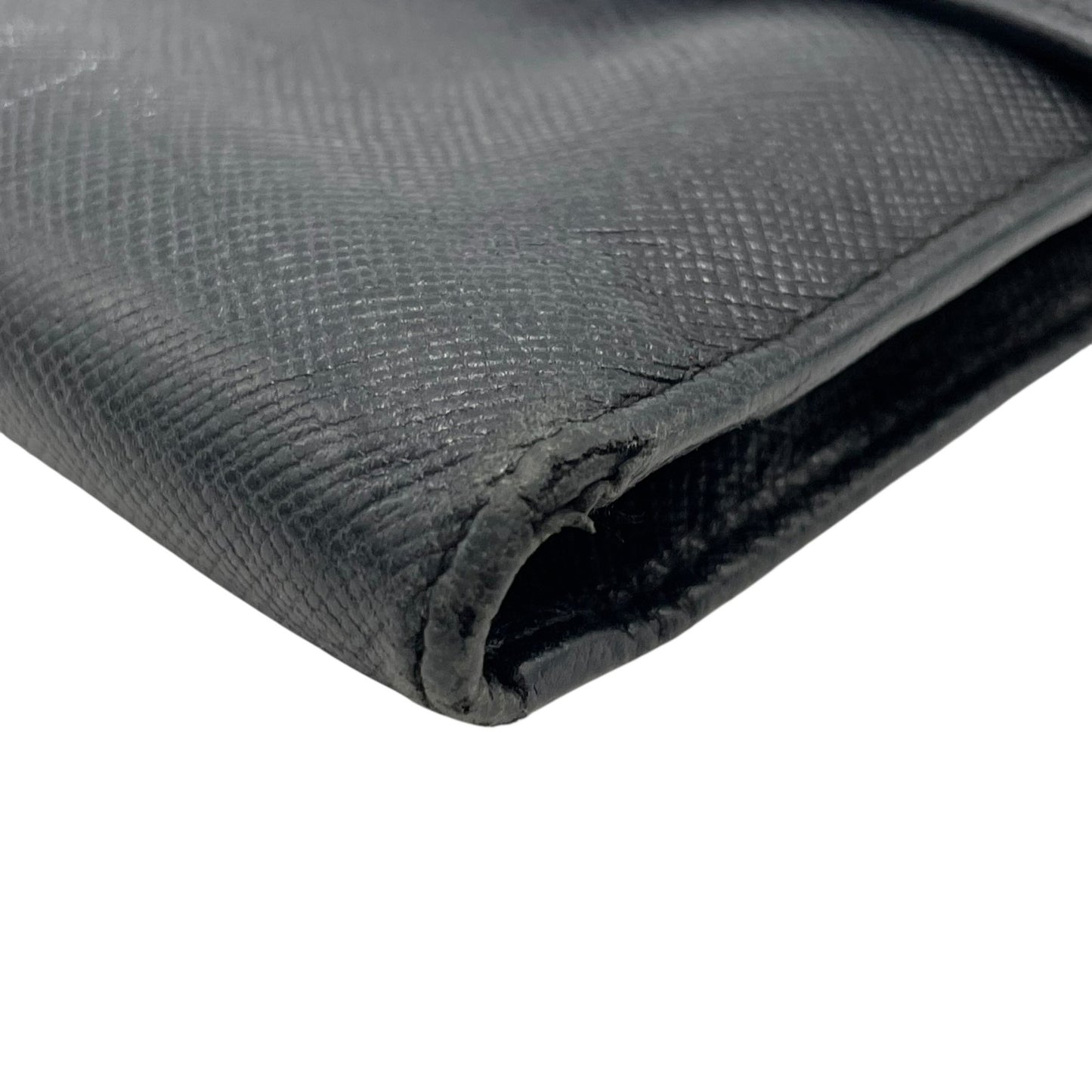 PRADA プラダ 三つ折り財布 コンパクトウォレット フラップ サフィアーノレザー ブラック 三角ロゴ トライアングルロゴ シルバー金具 メンズ レディース W3