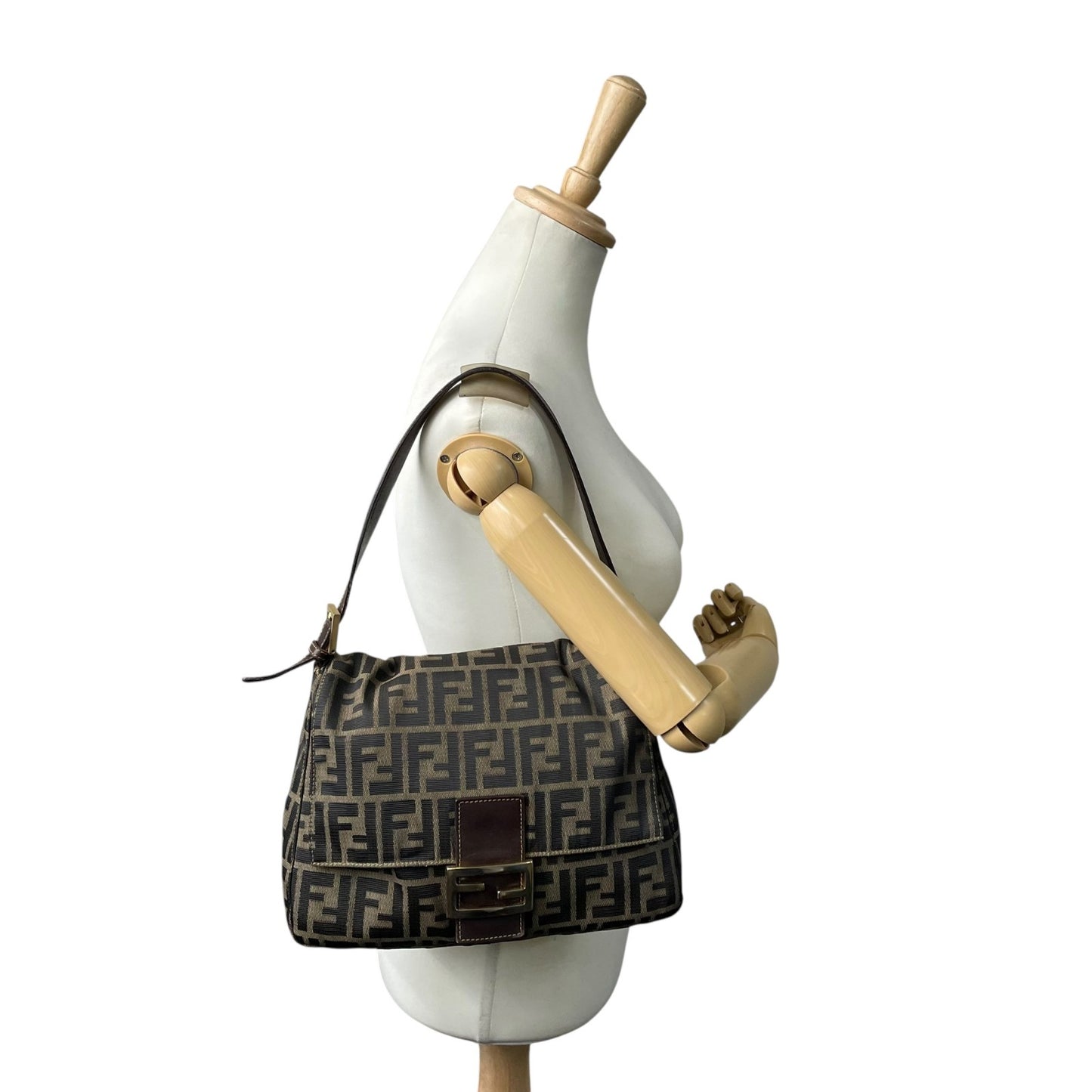 美品 フェンディ FENDI マンマバケット ショルダーバッグ ズッカ柄 ブラウン 茶色 キャンバス×レザー FFロゴ金具 金金具 ビンテージ レディース C7