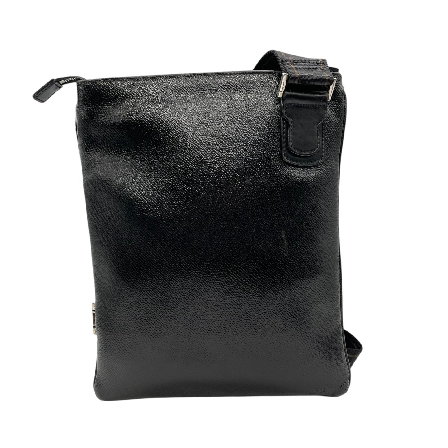 フェラガモ Salvatore Ferragamo ショルダーバッグ サコッシュ 黒 ブラック レザー シルバー金具 ロゴストラップ 斜め掛け可 メンズ K6