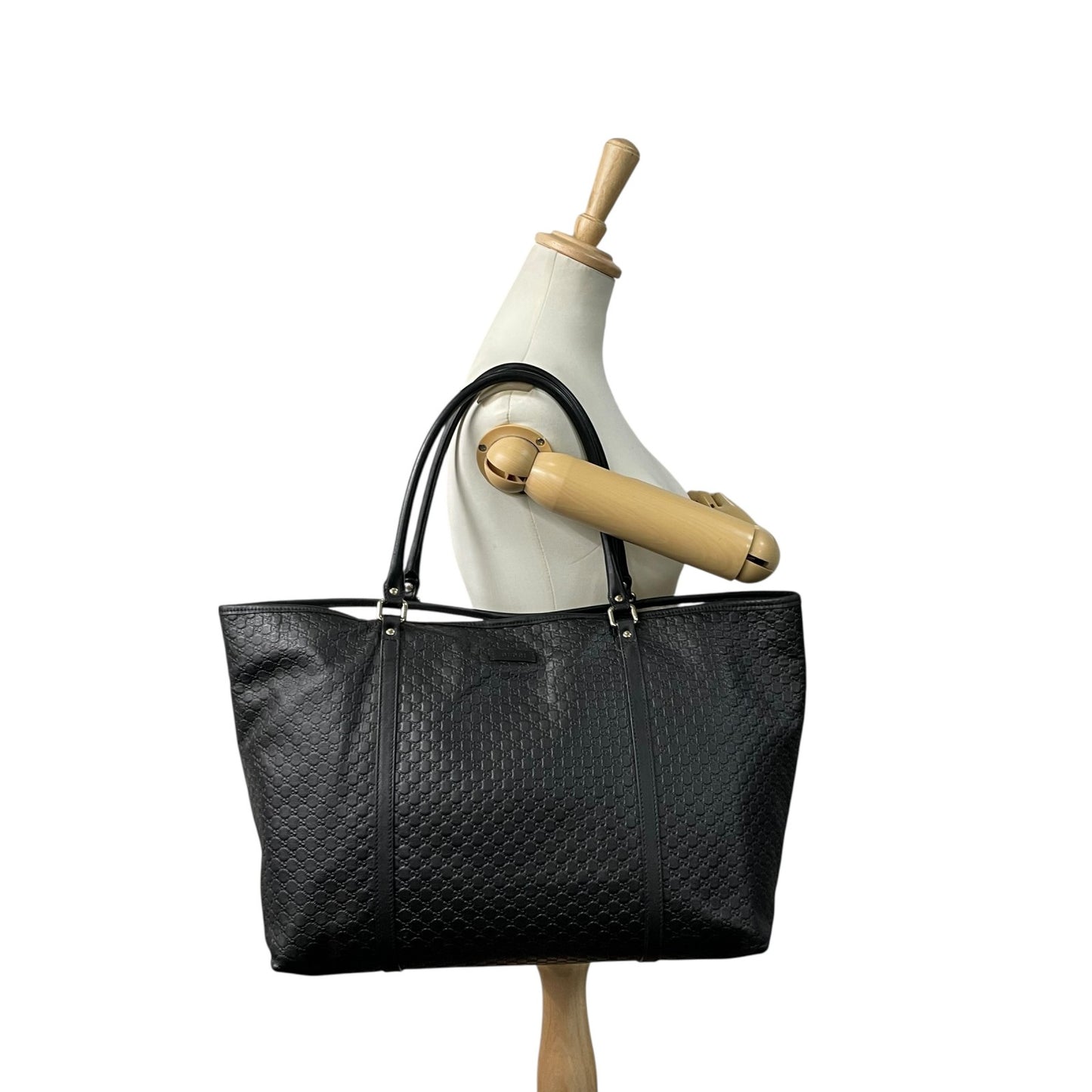 美品 GUCCI グッチ マイクログッチシマ トートバッグ 449648 黒 ブラック レザー ゴールド金具 肩掛け可 A4収納可 メンズ レディース E