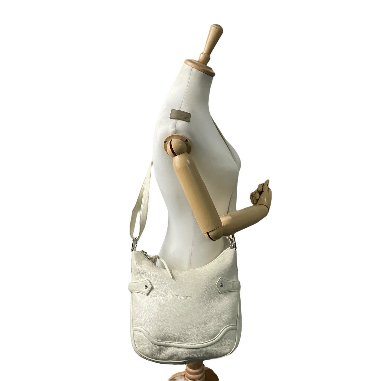 ウンガロ UNGARO レザー ショルダーバッグ ホーボーバッグ 白 ホワイト シルバー金具 レディース S94