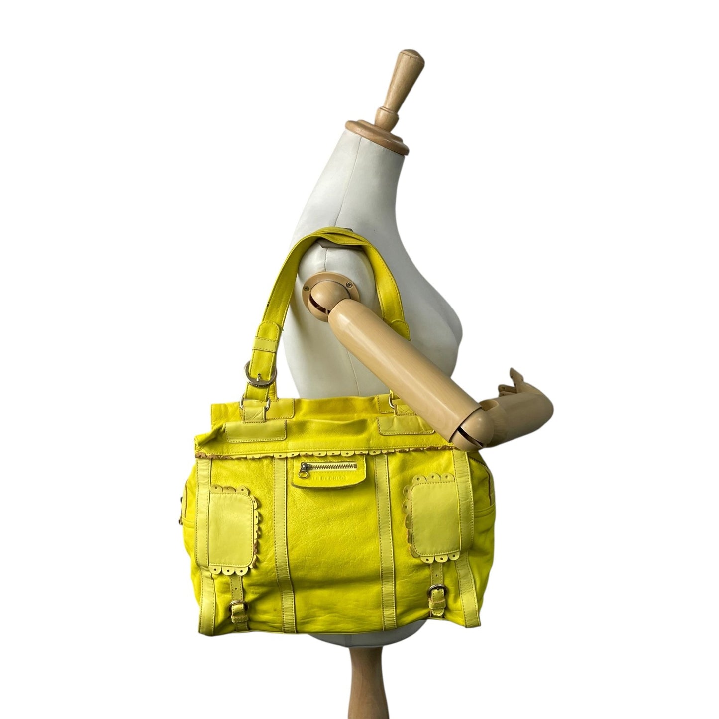 シーバイクロエ SEE BY CHLOE ハンドバッグ トートバッグ 黄色 レモンイエロー レザー ゴールド金具 ロゴ ベルト フリル ファスナー開閉 肩掛け可 レディース U12