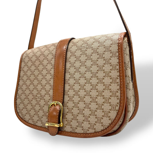 美品 CELINE オールドセリーヌ マカダム柄 トリオンフ ショルダーバッグ PVC レザー ベージュ ブラウン ゴールド金具 斜め掛け可 フラップ開閉 ヴィンテージ レディース K11