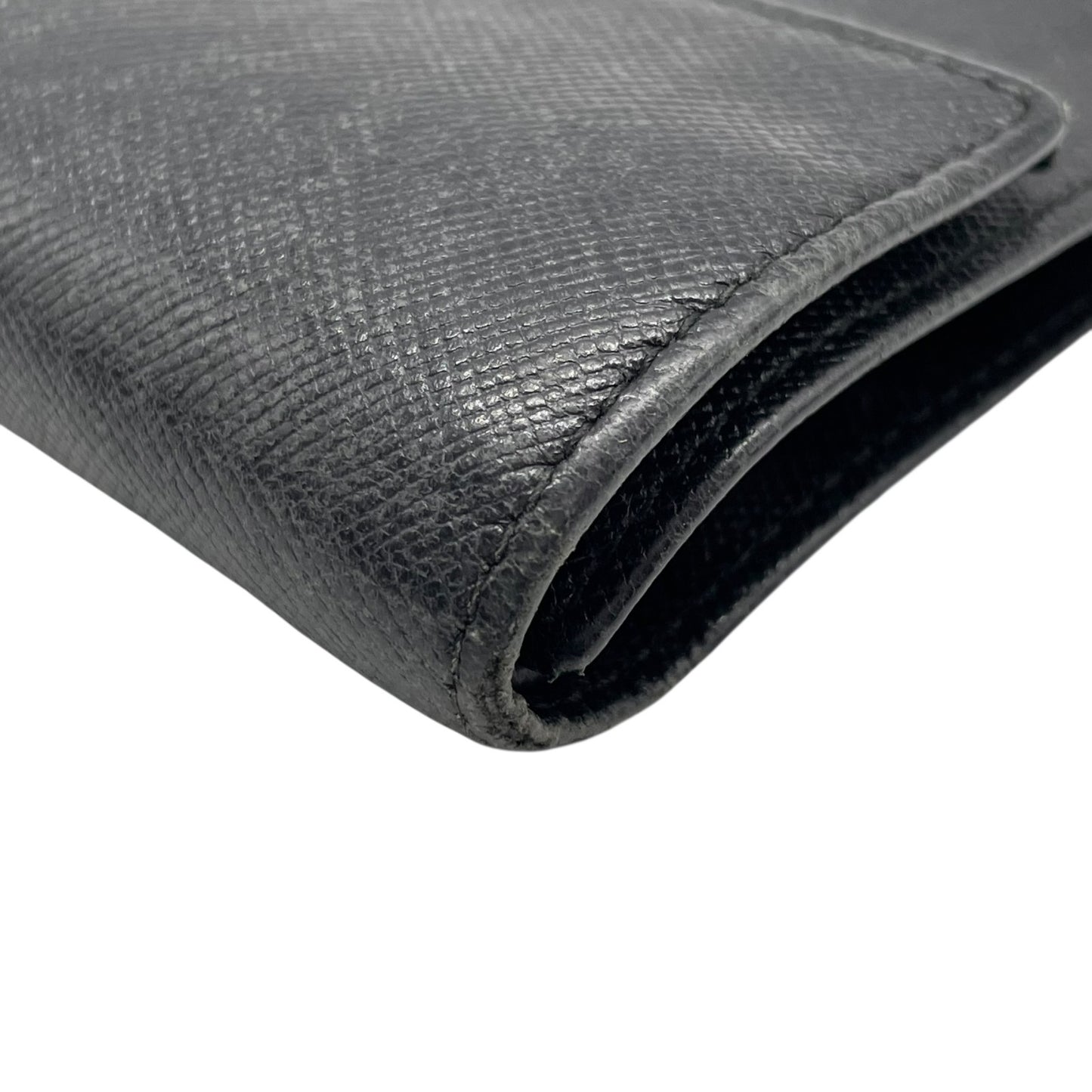 PRADA プラダ 三つ折り財布 コンパクトウォレット フラップ サフィアーノレザー ブラック 三角ロゴ トライアングルロゴ シルバー金具 メンズ レディース W3