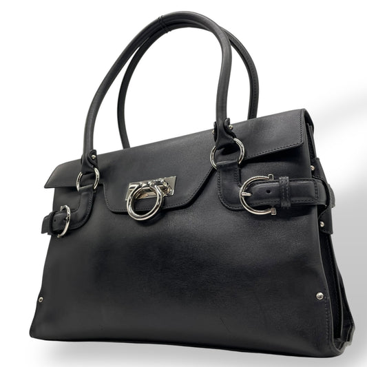 極美品 Salvatore Ferragamo フェラガモ ガンチーニ ハンドバッグ ワンショルダー 黒 ブラック レザー シルバー金具 DY-21 肩掛け可 メンズ レディース E