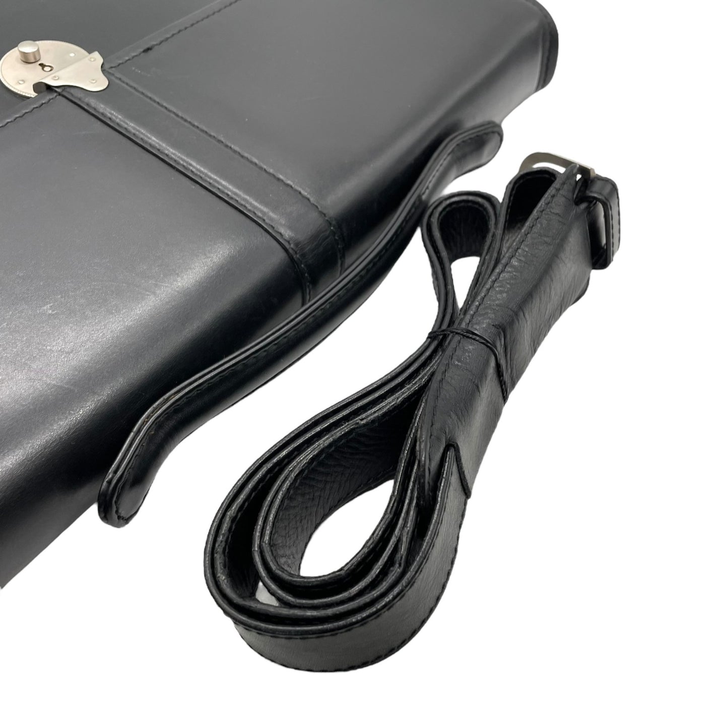 Salvatore Ferragamo サルヴァトーレフェラガモ 2WAY ビジネスバッグ ショルダーバッグ ブリーフケース ダレスバッグ 黒 ブラック レザー シルバー金具 フラップ開閉 斜め掛け可 A4収納可 メンズ E