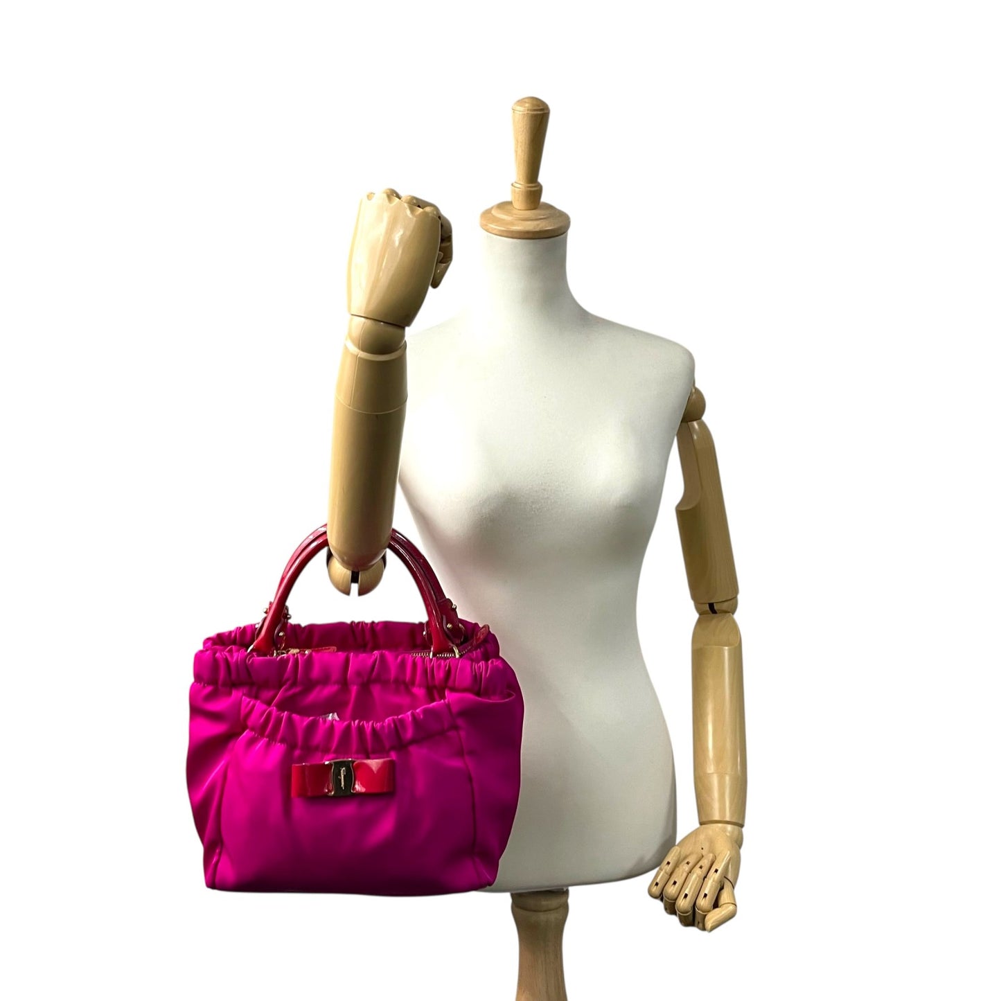 極美品 希少 Salvatore Ferragamo フェラガモ ヴァラリボン 2WAY ショルダー ピンク レッド ナイロン パテント ハンドバッグ クロスボディ ゴールド金具 レディース K1