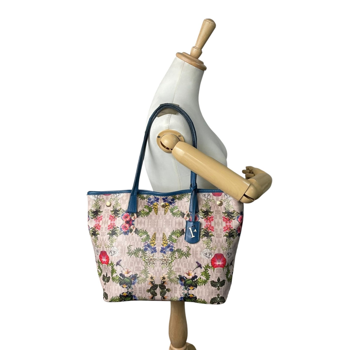 FURLA フルラ トートバッグ PVC レザー マルチカラー ゴールド金具 花柄 ボタニカル 総柄 肩掛け可 ロゴ レディース U13