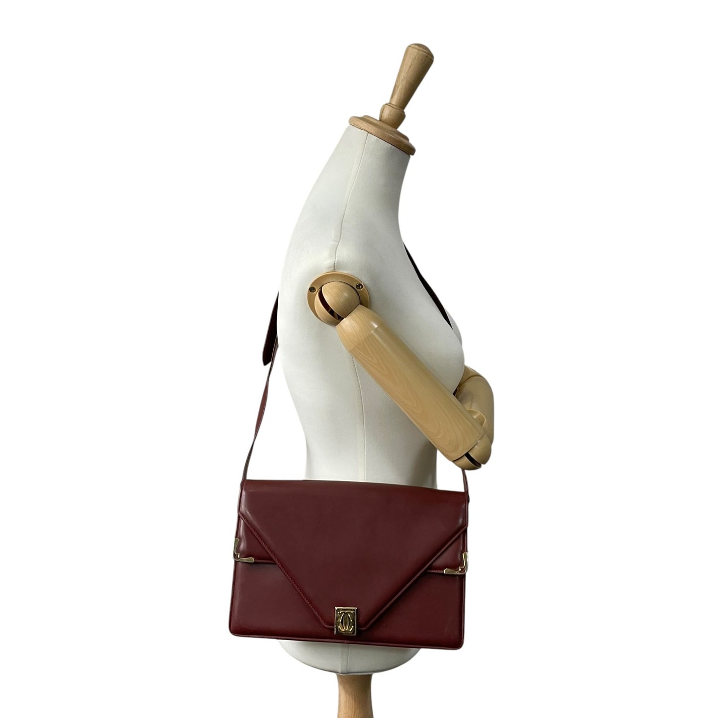 Cartier カルティエ マストライン ショルダーバッグ 赤 ボルドー ワインレッド レザー ゴールド金具 肩掛け可 斜め掛け可 2Cモチーフ マストドゥカルティエ ヴィンテージ レディース E2