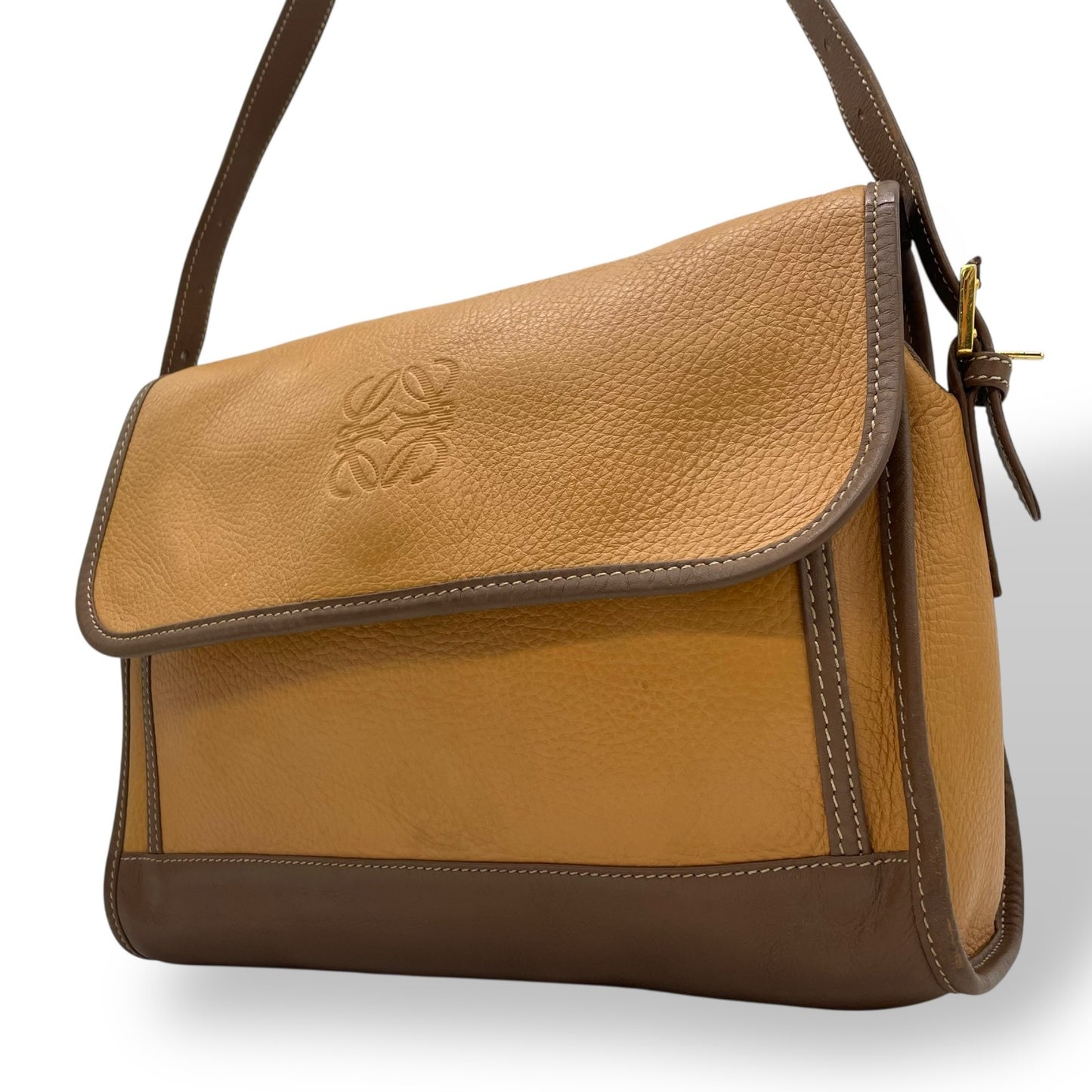 Authentic LOEWE Anagram Leather Shoulder Bag Camel Brown Embossed Logo Crossbody Vintage Archive Women