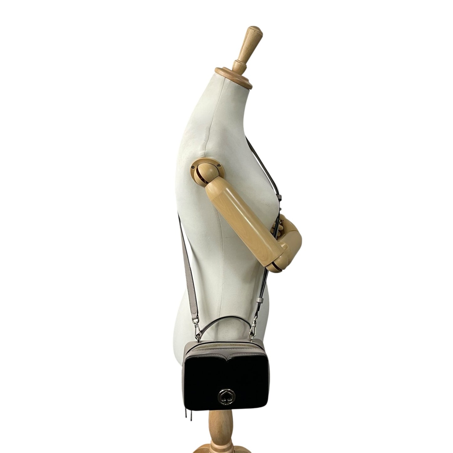 ケイトスペード kate spade ニコラ 2WAY ハンドバッグ ショルダーバッグ ミニバッグ 黒 ブラック グレー レザー シルバー金具 クロスボディ 斜め掛け可 カメラバッグ レディース S30