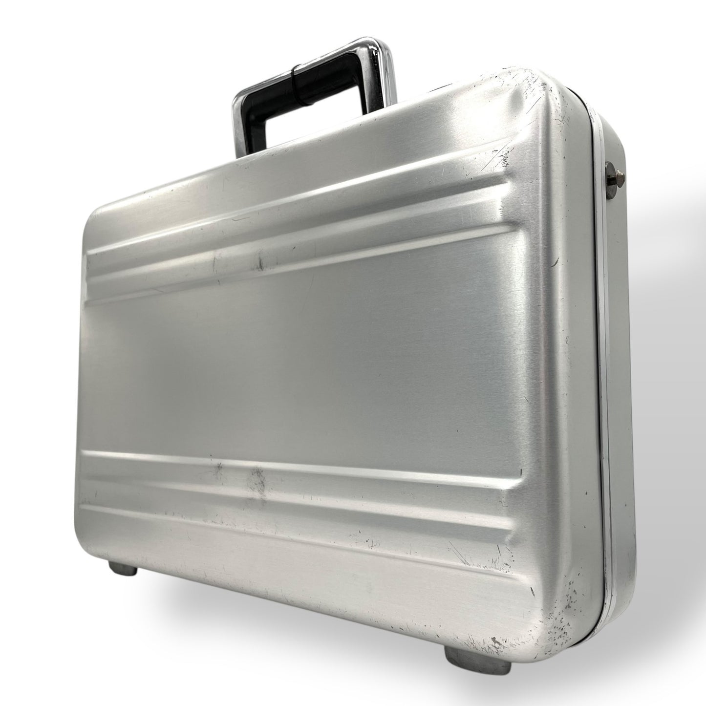 ZERO HALLIBURTON ゼロハリバートン アルミ アタッシュケース シルバー ビジネス ケース ハードケース 金属製 企業用 モダンデザイン 29×42×10cm C