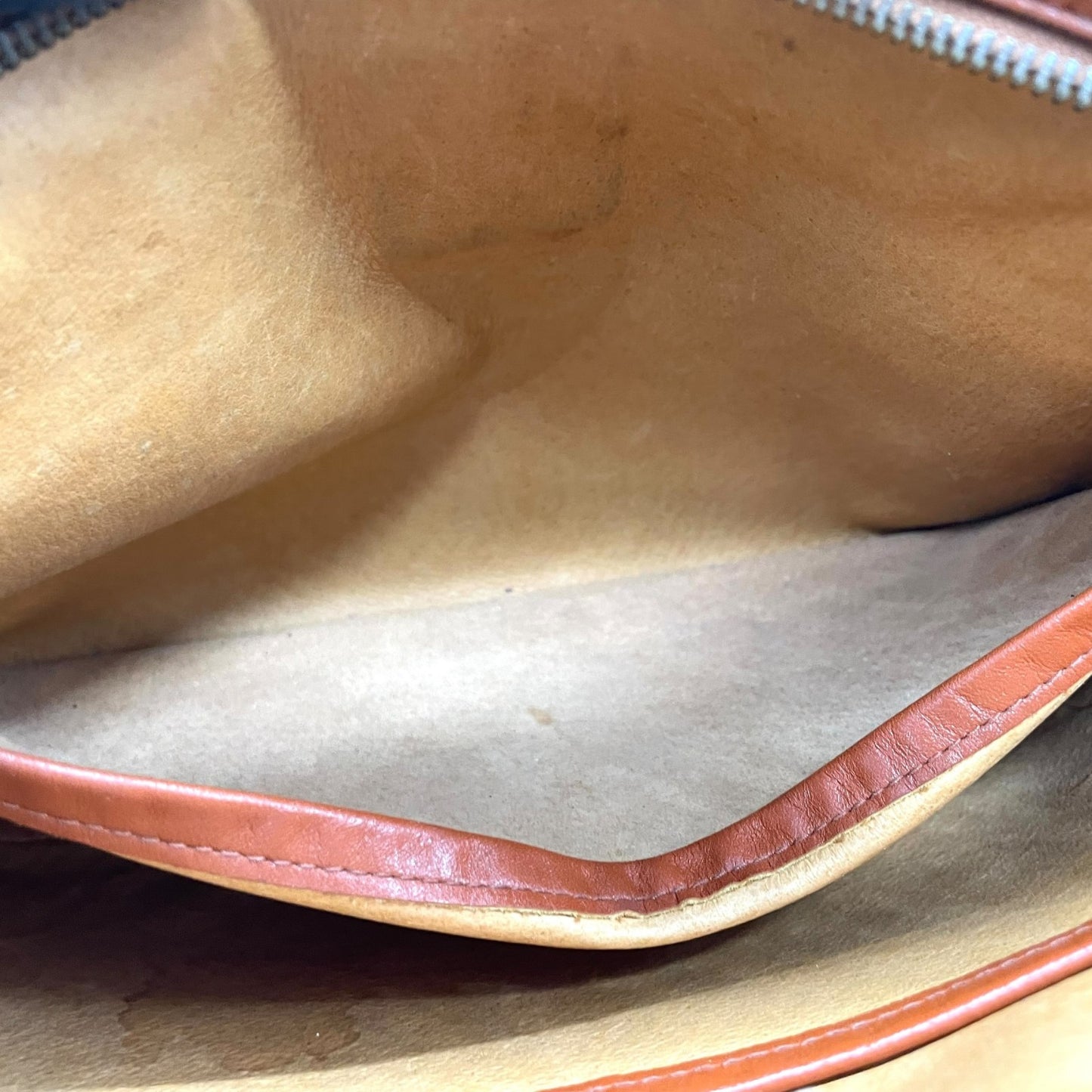 MCM ヴィンテージ ヴィセトス カメラバッグ ショルダーバッグ ブラウン モノグラム レザー切替 ゴールド金具 レディース s88