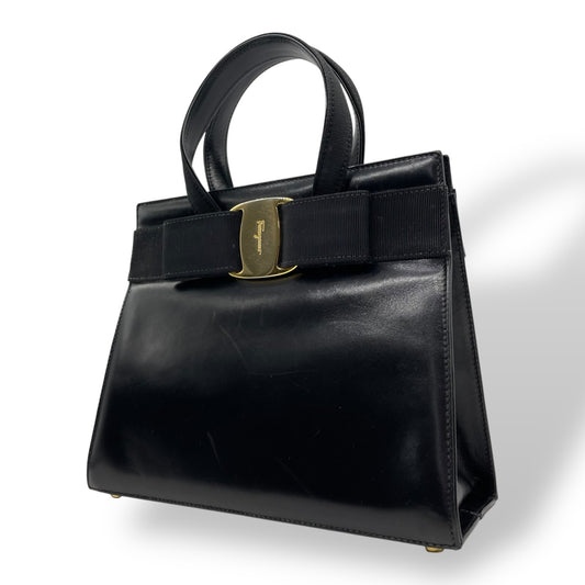 美品 サルヴァトーレ フェラガモ ハンドバッグ フォーマルバッグ ヴァラリボン 黒 ゴールド金具 自立 ブラック レザー 本革 ヴィンテージ B