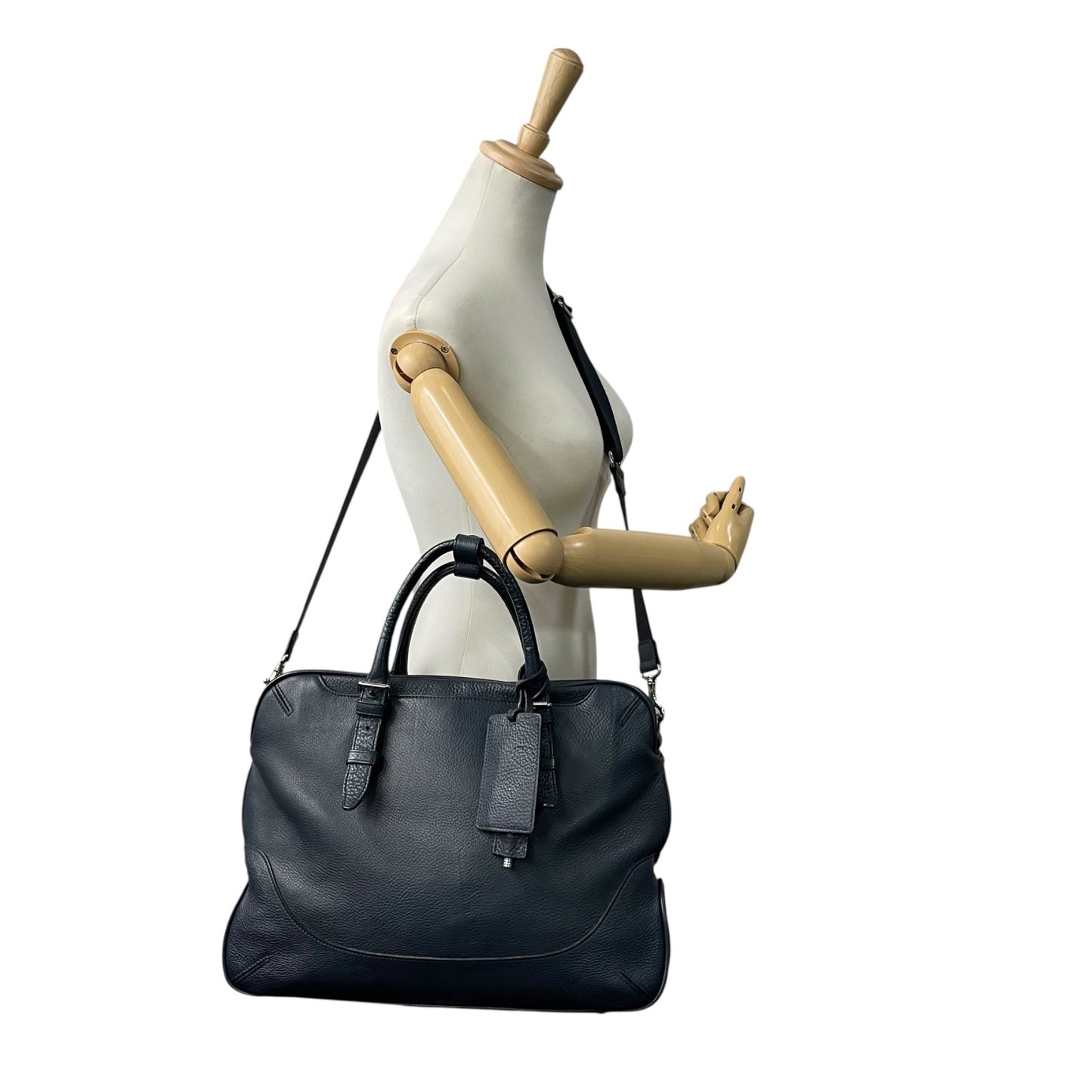 美品 PELLE MORBIDA ペッレモルビダ メイデンヴォヤージュ ビジネスバッグ オールレザー 2WAY ボストンバッグ ショルダーストラップ付 ブラック メンズ 書類鞄 正規品 ネームタグ ホイッスル付き B4