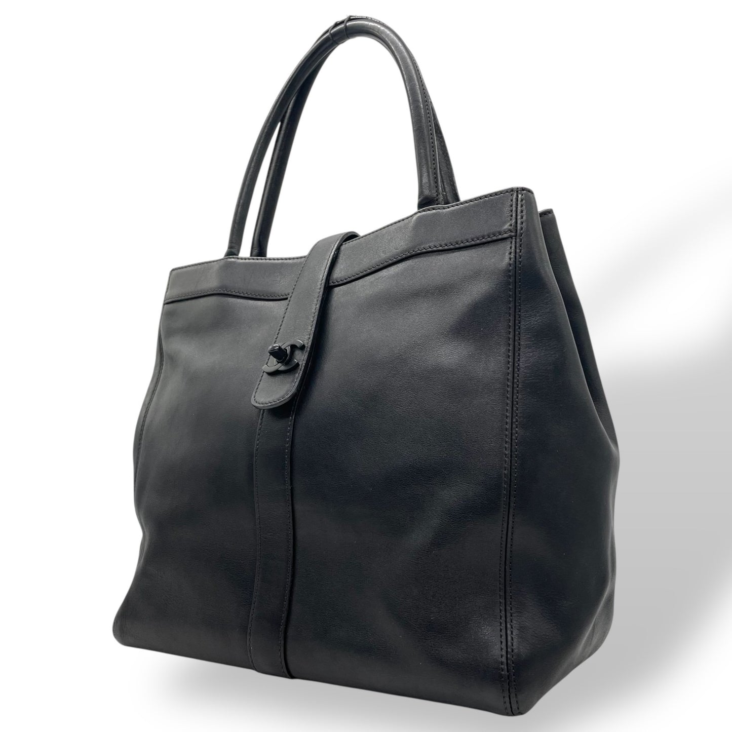 CHANEL シャネル トートバッグ ブラック 黒 カーフレザー 本革 ココマーク ターンロック ハンドバッグ 大容量 ヴィンテージ シール有 正規品 C