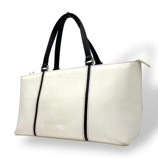 BURBERRY バーバリー ハンドバッグ 白 ホワイト 黒 ブラック レザー シルバー金具 ロゴ 横長 Y2K ノバチェック レディース C2