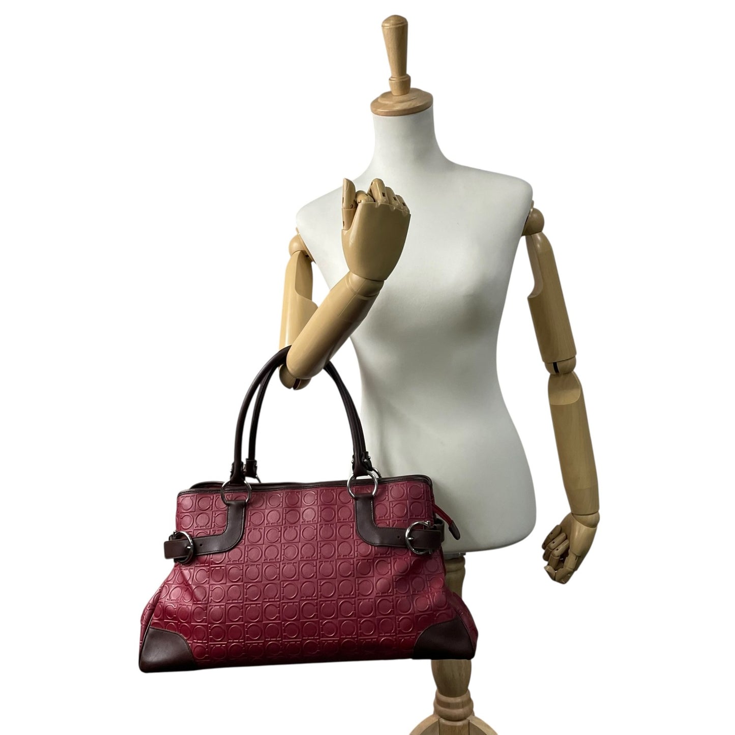 美品 フェラガモ Salvatore Ferragamo ガンチーニ ボルドー レザー ハンドバッグ トートバッグ 総柄 赤 レッド ブラウン シルバー金具 レディース D