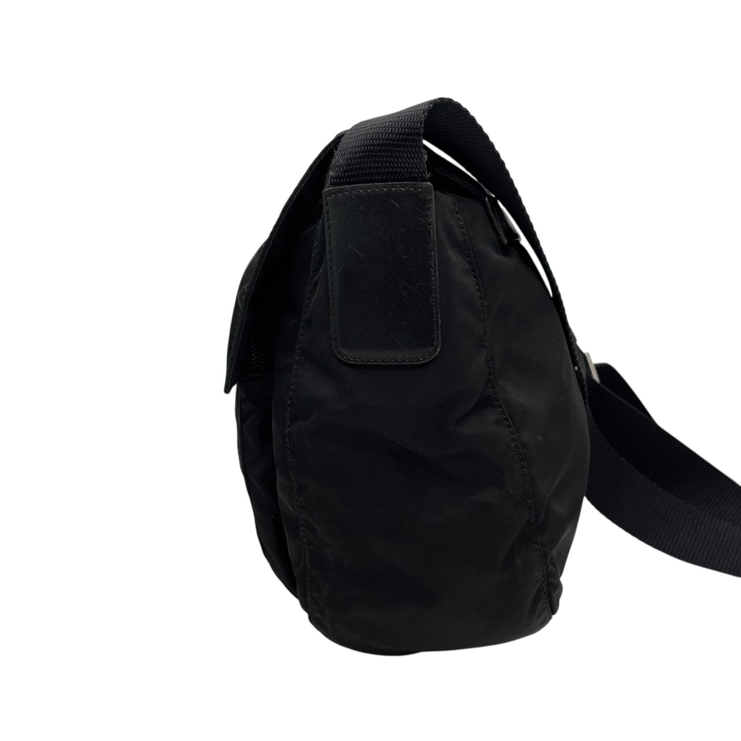 PRADA プラダ ショルダーバッグ 黒 ブラック NERO ナイロン レザー シルバー金具 三角ロゴ 斜め掛け メンズ レディース B3